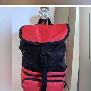 Havaianas Belt Bag / Backpack NWOT Teddy orange convertible nylon mesh